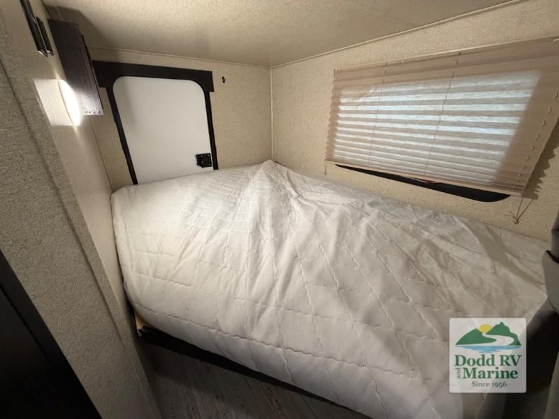 Pre-Owned 2021 Coachmen RV 2963BH - photo - 27