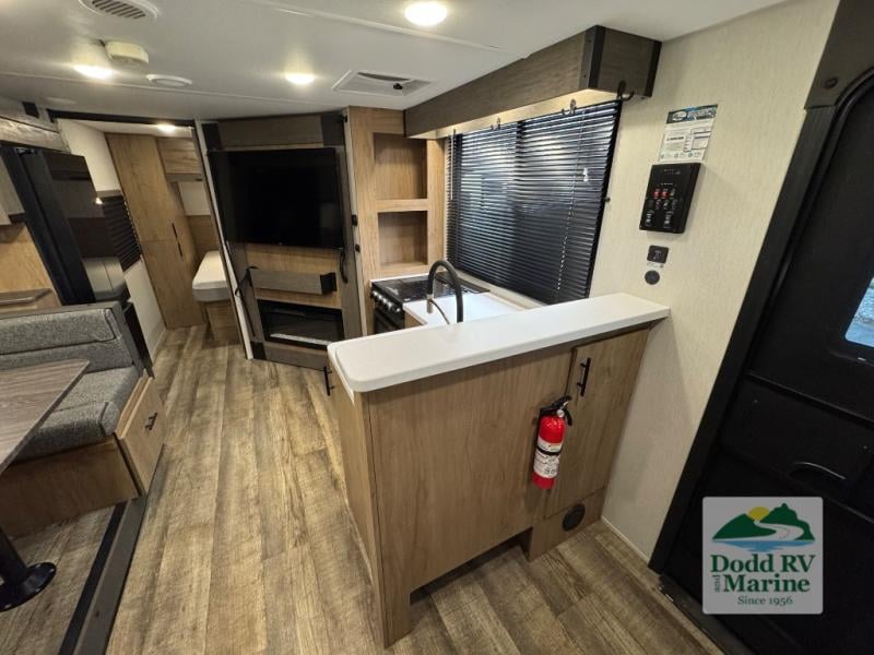Pre-Owned 2024 Forest River RV 23LM - photo - 10