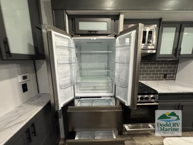 Pre-Owned 2024 Dutchmen RV 390LOFT - photo - 19
