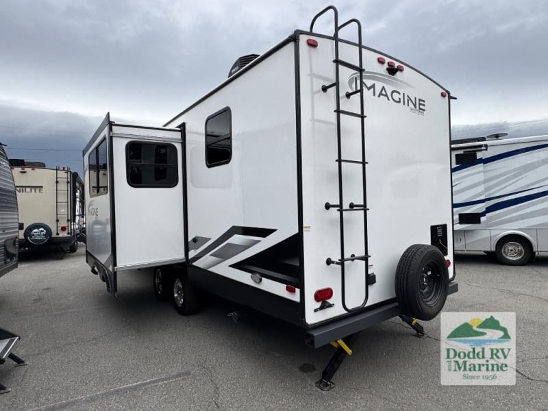 Pre-Owned 2022 Grand Design 2400BH - photo - 3