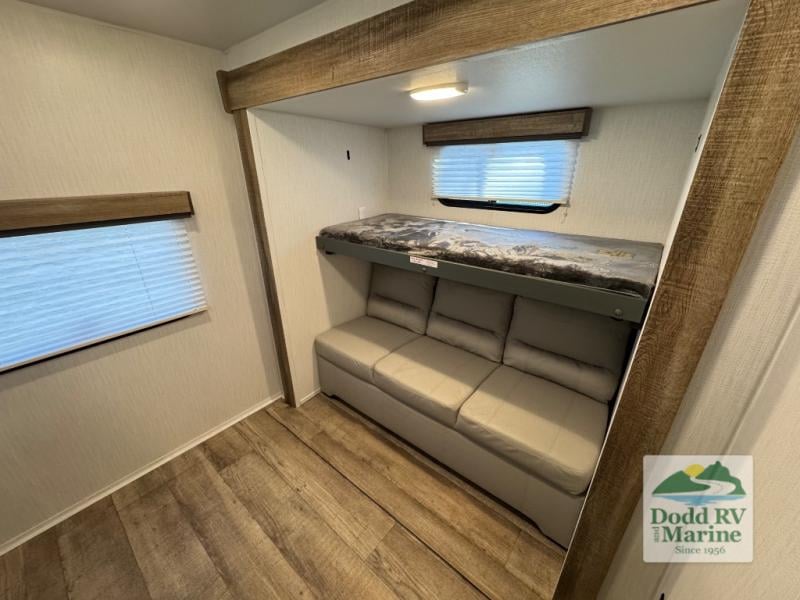 Pre-Owned 2024 Heartland 34BSBH - photo - 30
