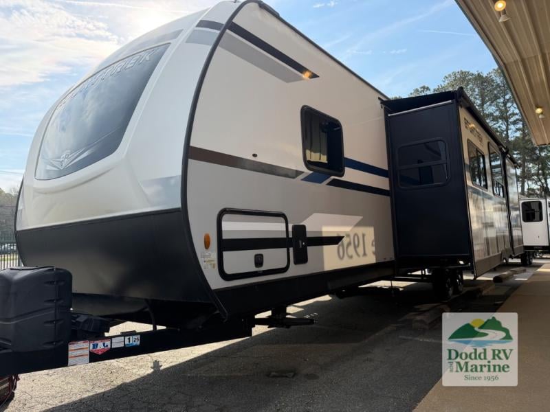 Pre-Owned 2022 Venture RV ST333VIK - photo - 1