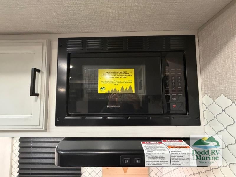 Pre-Owned 2022 Venture RV ST333VIK - photo - 9