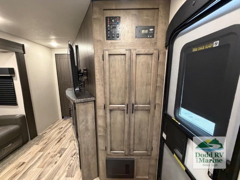 Pre-Owned 2022 Venture RV ST333VIK - photo - 19