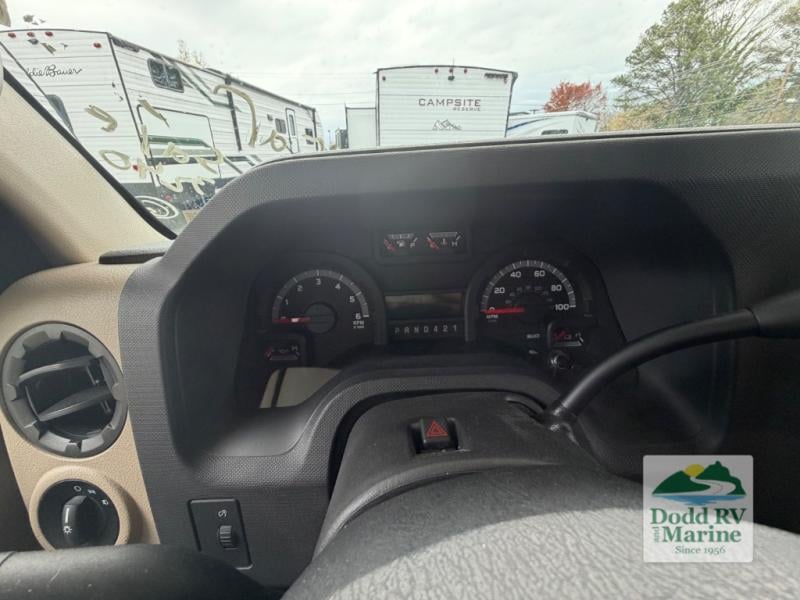 Pre-Owned 2020 Thor Motor Coach 24F - photo - 41