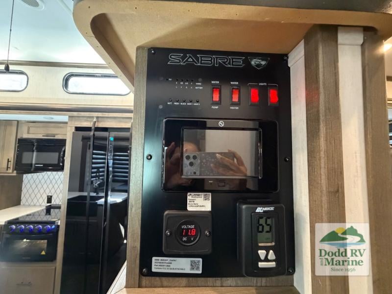 Pre-Owned 2022 Forest River RV 37FLH - photo - 29
