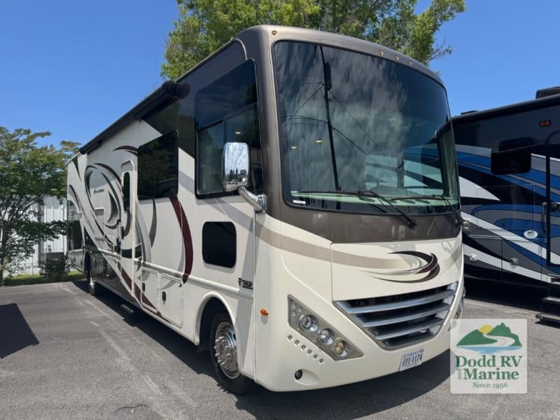 Pre-Owned 2018 Thor Motor Coach 34J - photo - 0