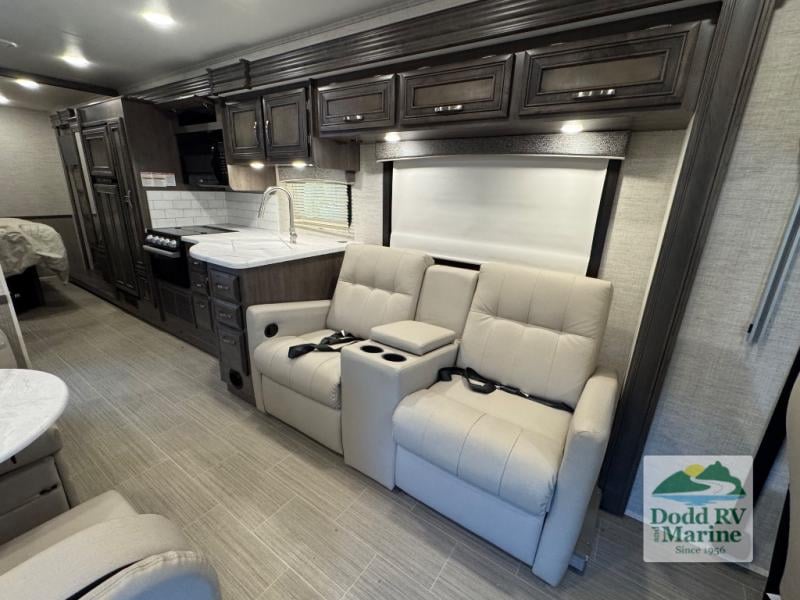 Pre-Owned 2023 Entegra Coach 29S - photo - 10