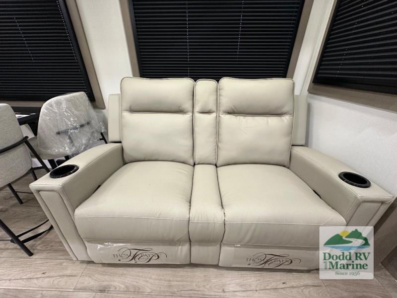 New 2026 Grand Design 303RLS - photo - 20