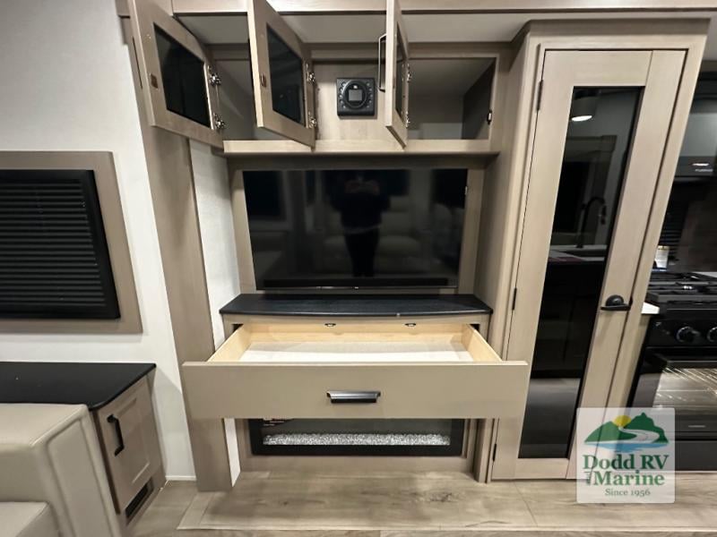 New 2026 Grand Design 303RLS - photo - 25